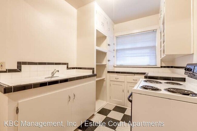 Building Photo - 1 br, 1 bath Apartment - 730 NW 20th Ave