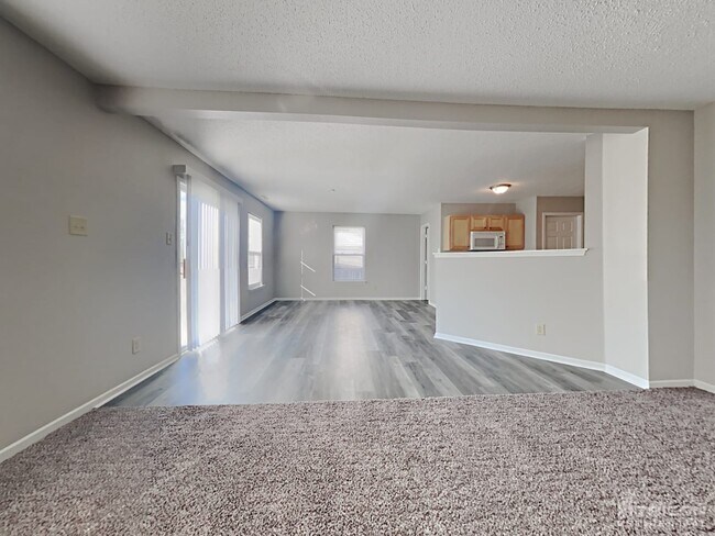 Building Photo - 2376 Bridlewood Dr