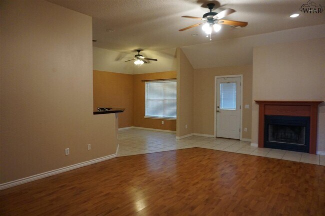 Building Photo - 5309 Northview Dr
