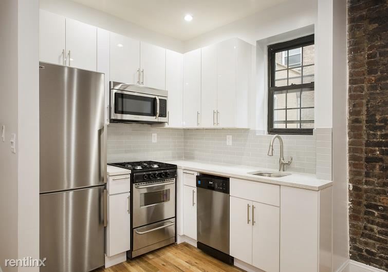 Building Photo - 460 W 44th St