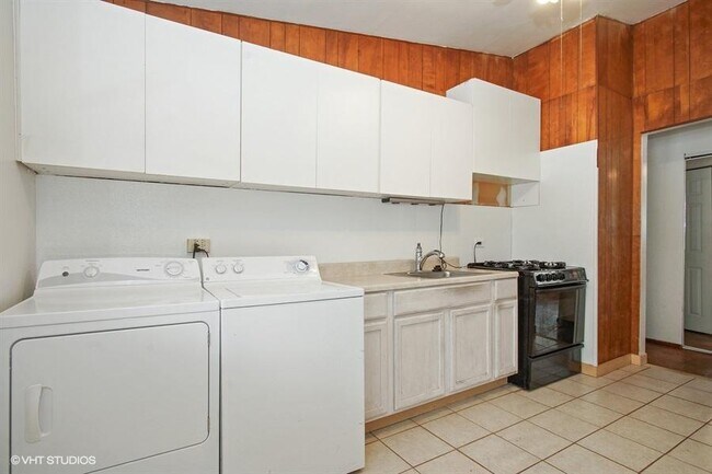 Foto del edificio - 2205 Fulle St