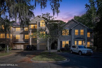 Building Photo - 13810 Sutton Park Dr N