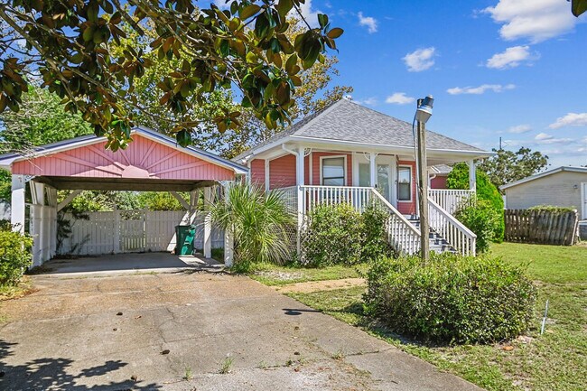 Foto del edificio - 2340 Grand Oaks Ln