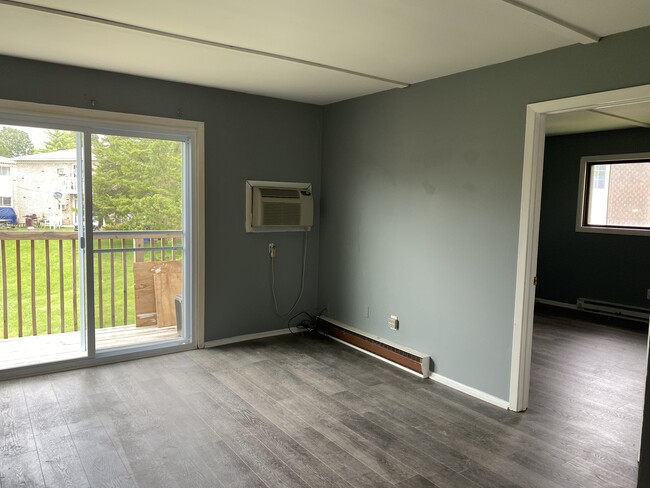 Living Room - 305 Wentworth Dr