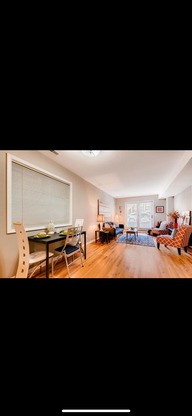 Foto del edificio - 825 S Miller St