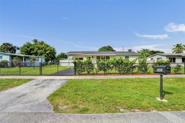 Foto del edificio - 3431 NW 5th Pl