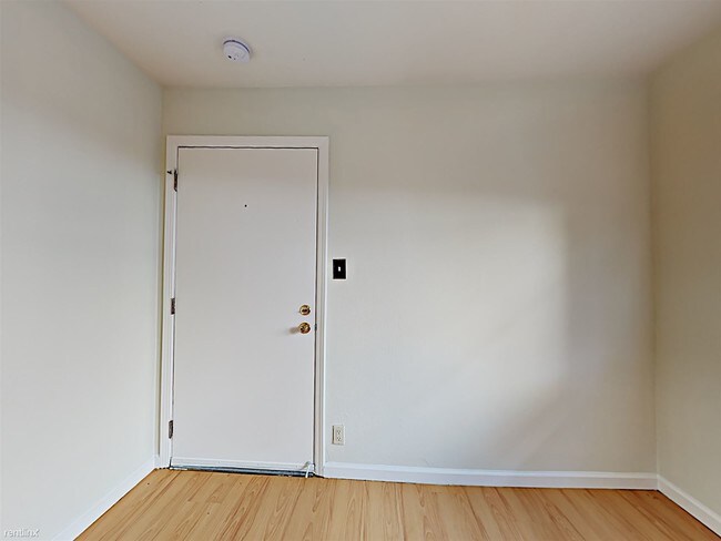 Building Photo - 2141 Fruitdale Ave