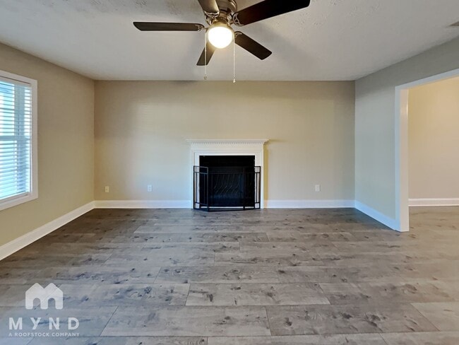 Building Photo - 5493 Orchard Ct