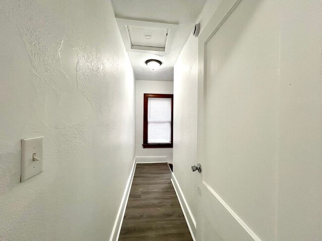 Building Photo - 1663 6th St