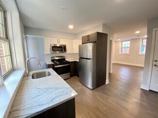 Building Photo - 722 Lombard St