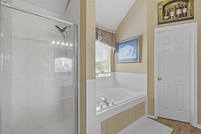 Building Photo - 2018 Waverly Glend Dr