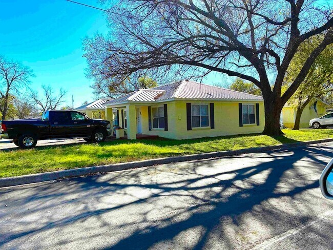 Foto del edificio - 800 Vanderveer