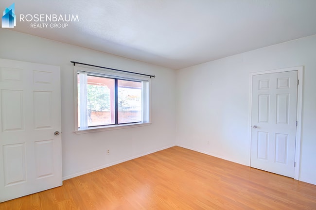 Building Photo - Charming 2-beds, 1-baths townhome unit in the peaceful high-desert foothills of Tanque Verde!