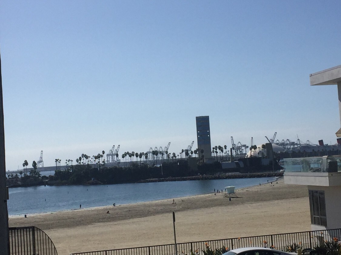 Primary Photo - 1140 E Ocean Blvd