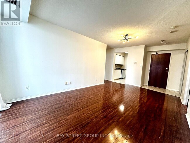 Building Photo - 1408-1435 EMPRESS Ave