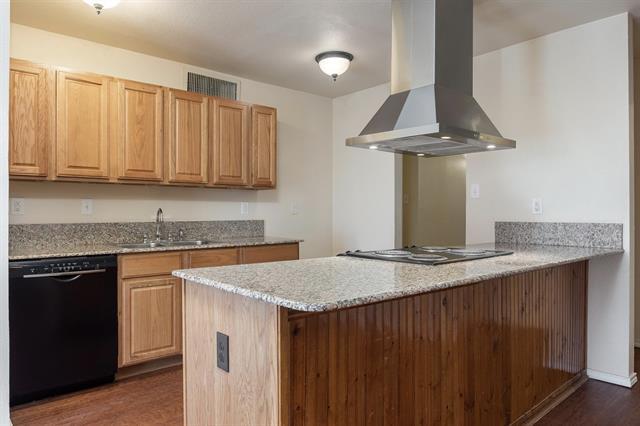 Foto del edificio - 504 Woodcrest Way