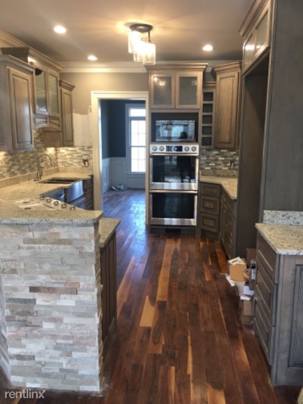 Primary Photo - 3 br, 2.5 bath House - 311 Lee Rd