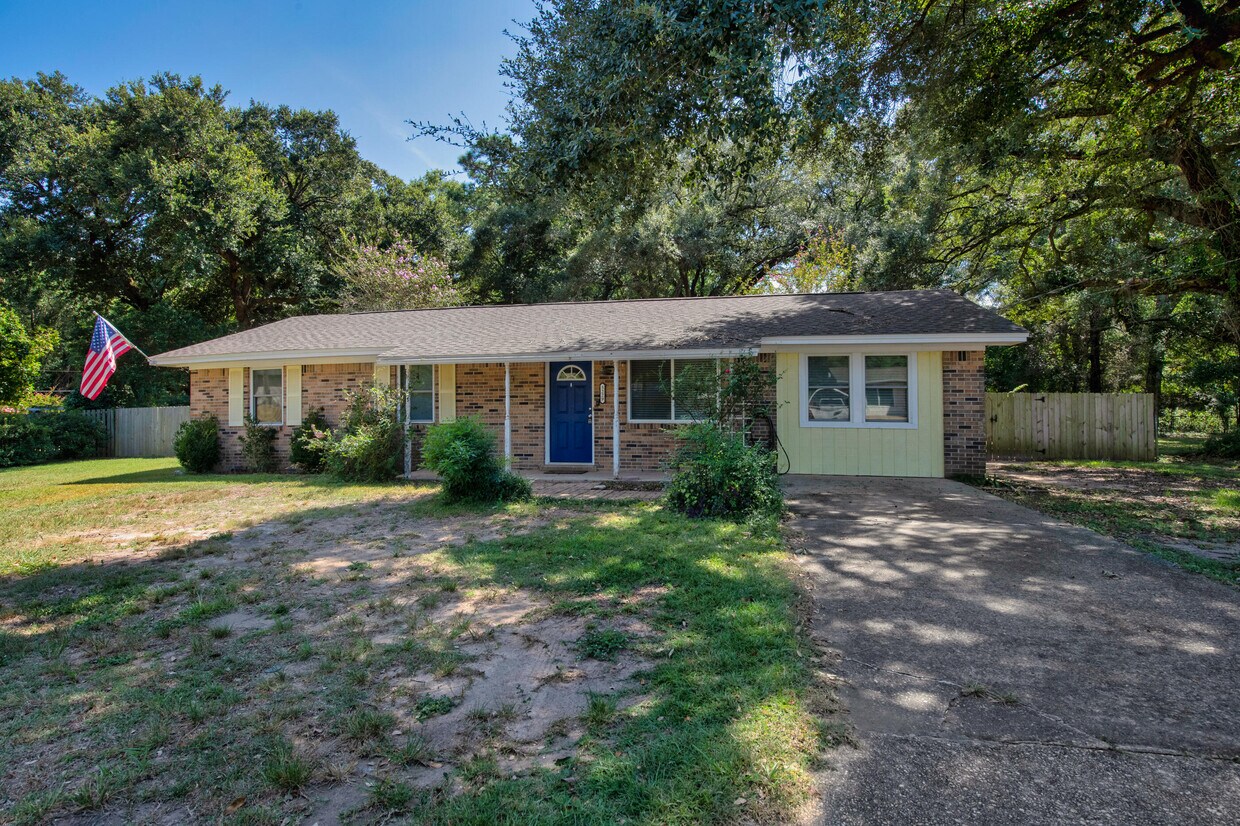 Foto principal - 5229 Compass Ct