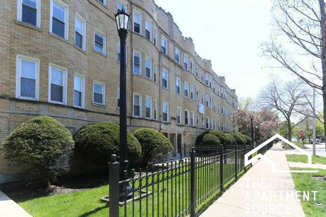 Building Photo - 4513 Malden St