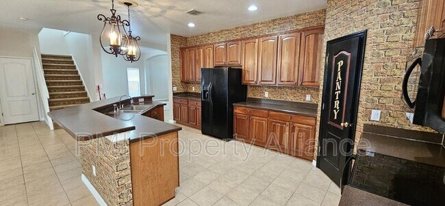 Building Photo - 9832 Heron Pointe Dr
