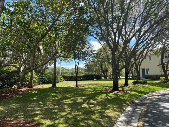 Foto del edificio - 2813 S Evergreen Cir