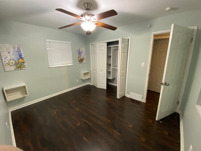 Building Photo - 8712 Ringwood Dr