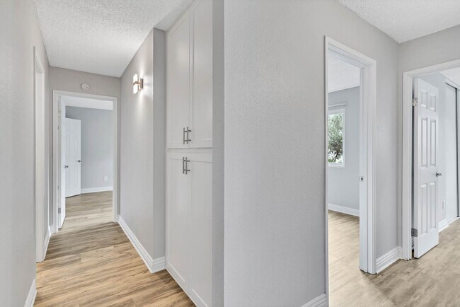 Interior Photo - Grossmont Bluffs