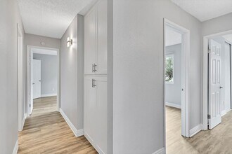 Interior Photo - Grossmont Bluffs