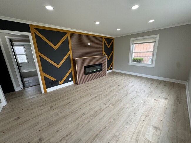 Foto del edificio - 16439 Cottage Grove Ave