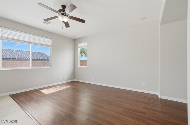 Foto del edificio - 6416 N Setting Moon St