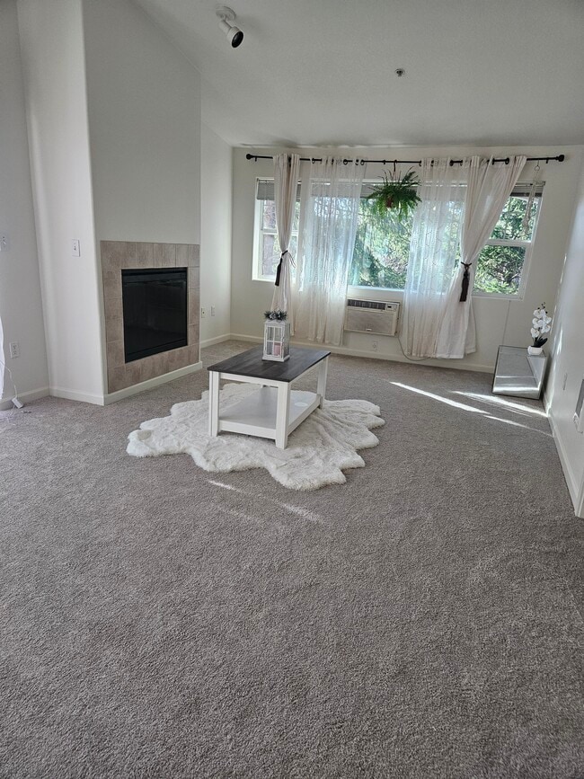 Building Photo - 730 NW 185th Ave