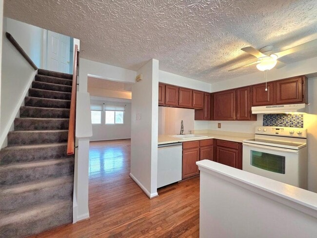 Building Photo - 8568 Koluder Ct