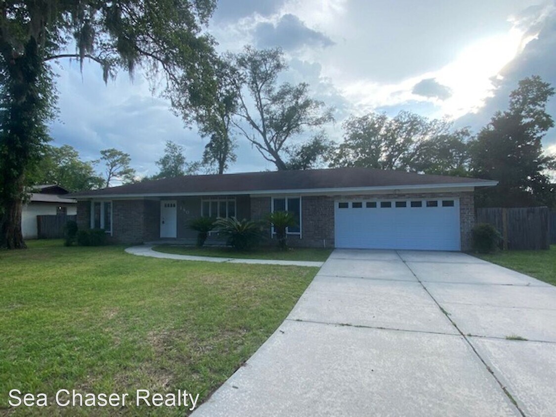Primary Photo - 4 br, 2 bath House - 180 Vanderford Rd. W