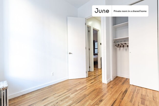 Building Photo - Room in Shared 4 bed/2 bath home