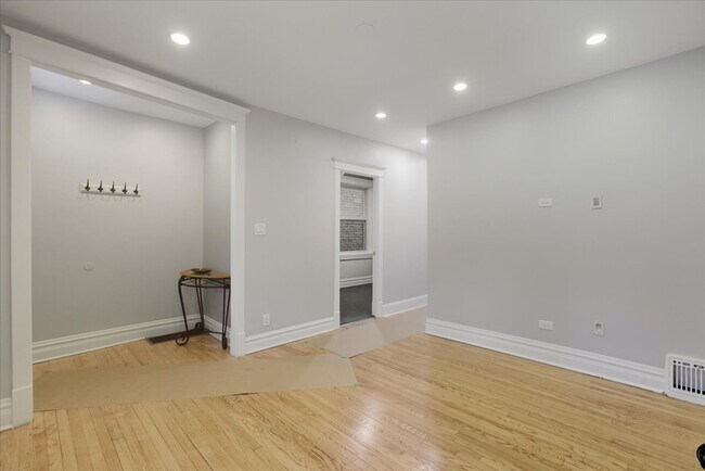 Foto del edificio - 2708 N Richmond St