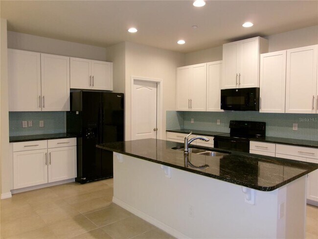 Foto del edificio - 7527 Aloma Pines Ct