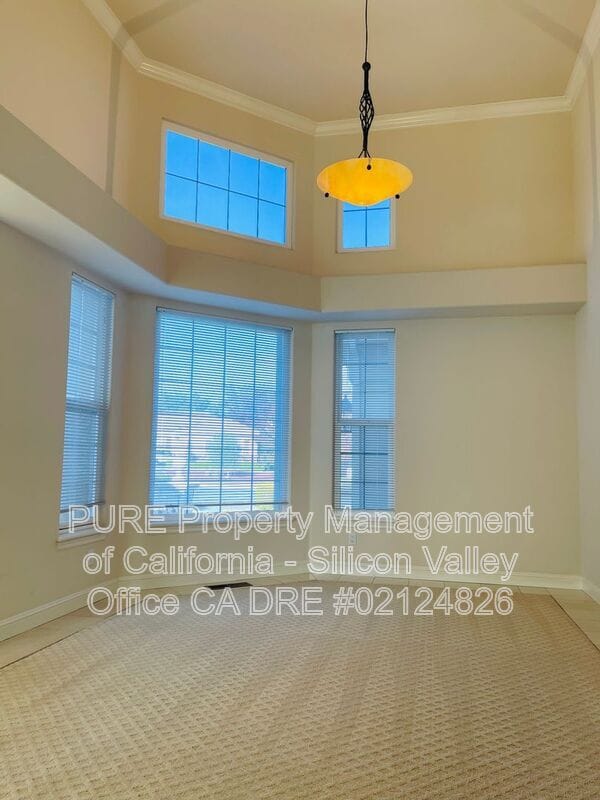 Building Photo - 13690 Ronnie Way
