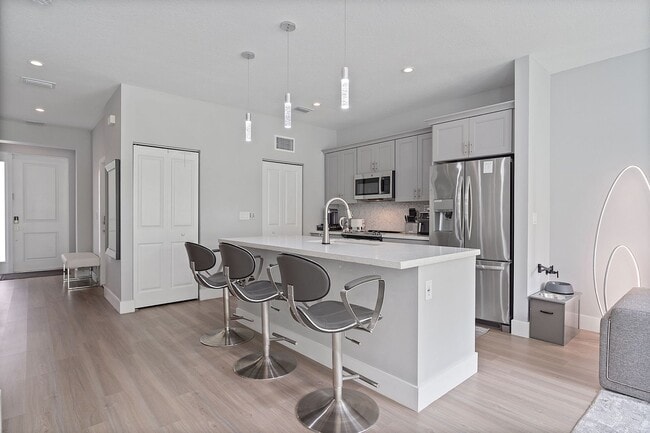 Building Photo - Frederick Isles Townhomes - Delray Beach