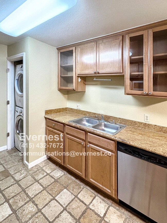 Foto del edificio - 2250 Monroe St