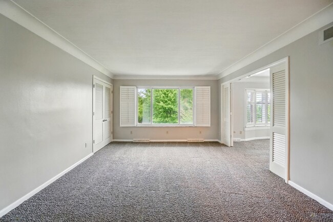 Building Photo - 4057 W Bancroft St