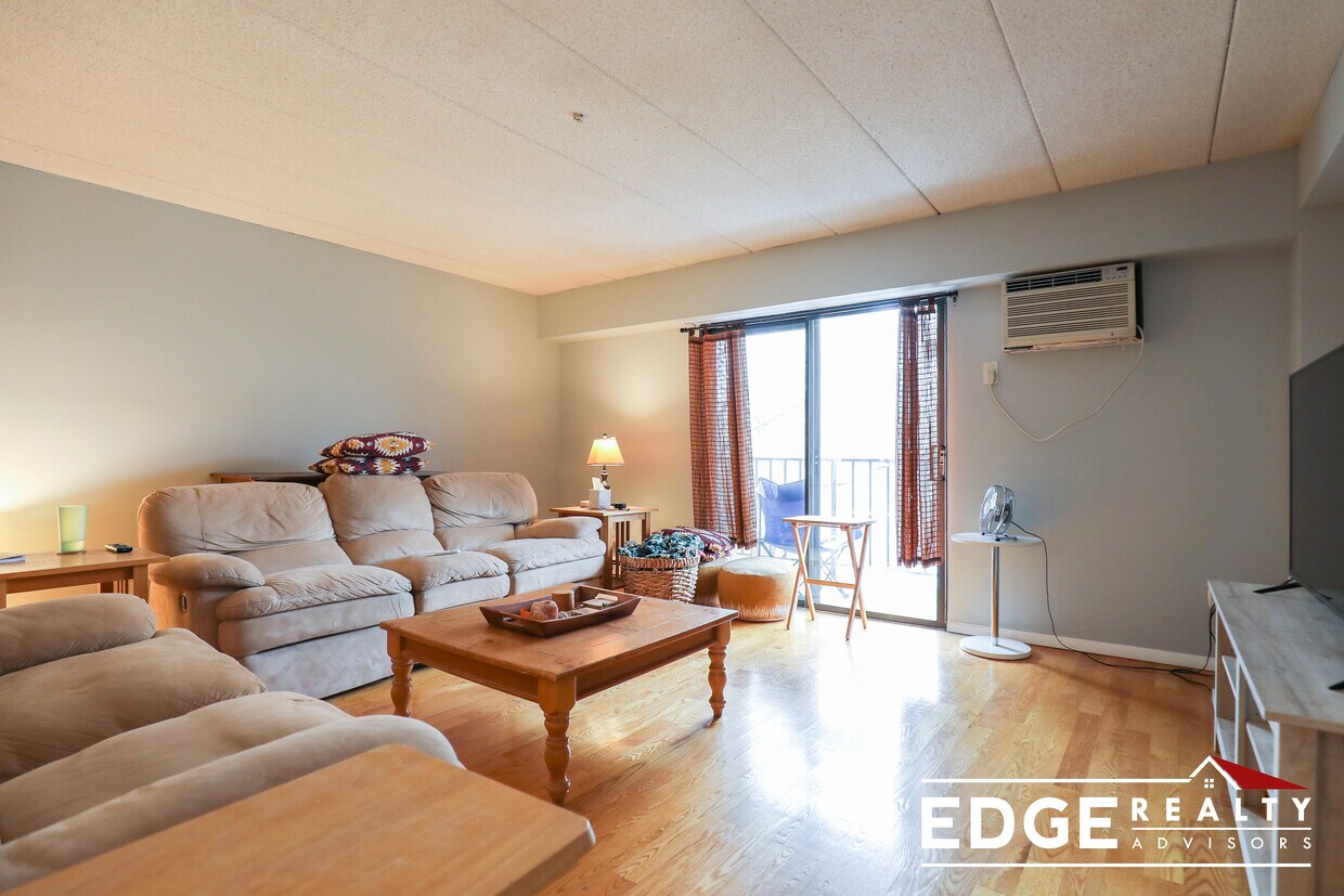 135 Pleasant St Unit 4, Brookline, MA 02446 Apartments in Brookline