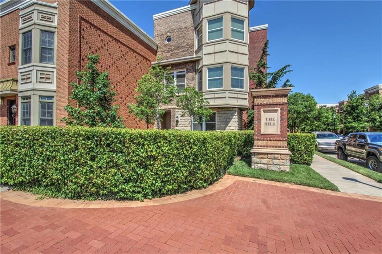 Foto principal - The Finest in Urban Living at The Hill at ...