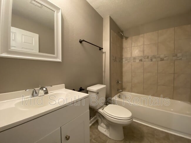 Foto del edificio - 3706 W 19th St