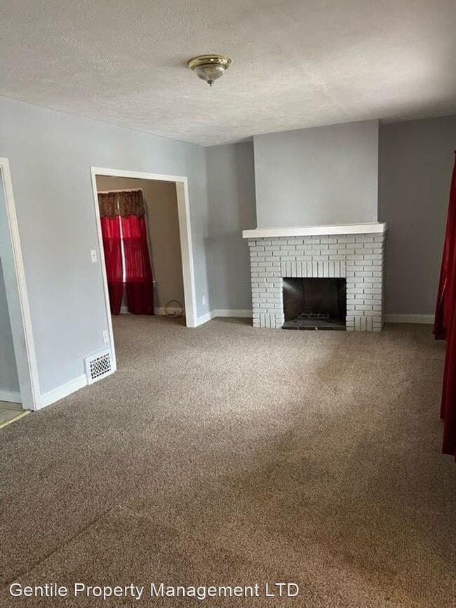 Building Photo - 4 br, 1 bath House - 4235 E 111th St