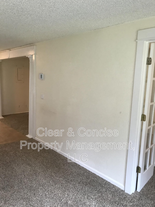 Building Photo - 101 E 48th Ave