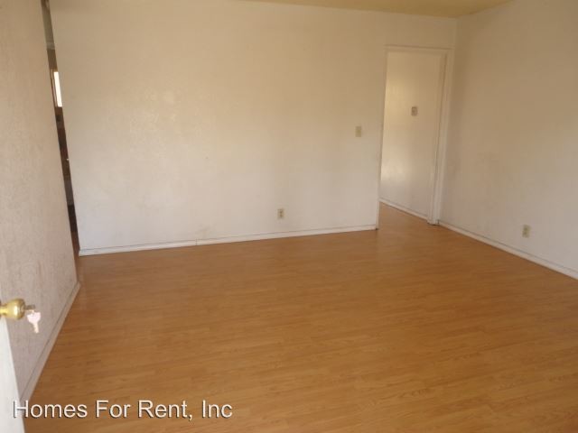 Building Photo - 205 Chase Ave