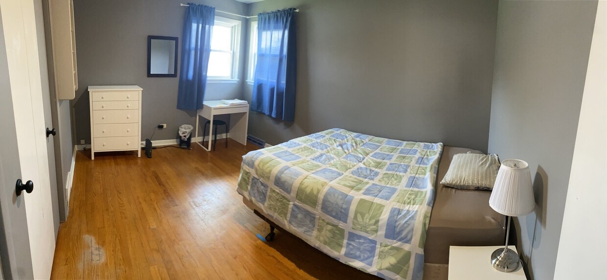 Photo - 8409 W Roseview Dr (Niles, IL)