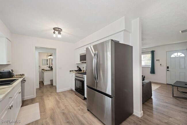 Foto del edificio - 18510 Flamingo Rd