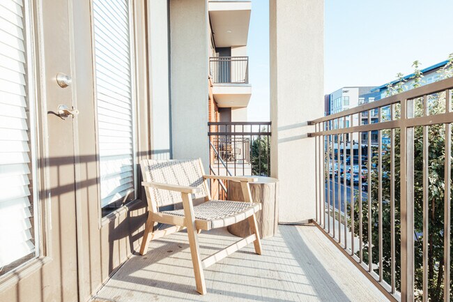 Foto del edificio - 2350 8th Ave S