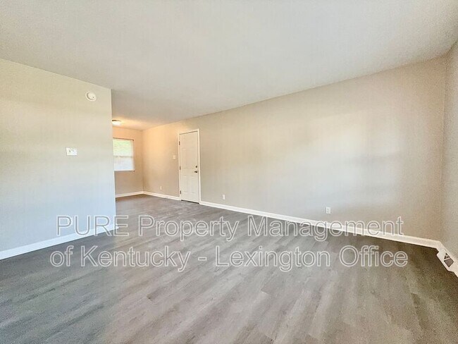 Foto del edificio - 2408 Shandon Dr